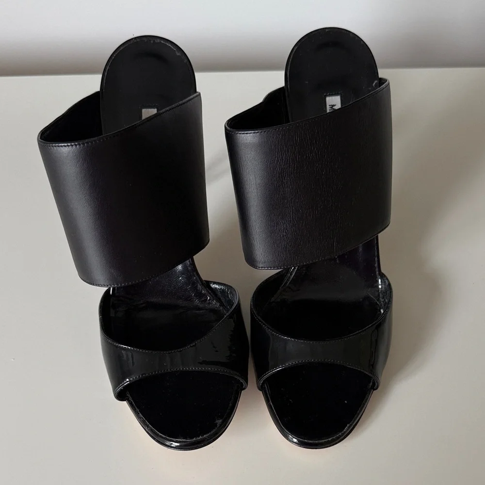 NEW w/Tags Manolo Blahnik Elegant Black Women's Heels Size 41EU | 10US - Picture 4 of 9